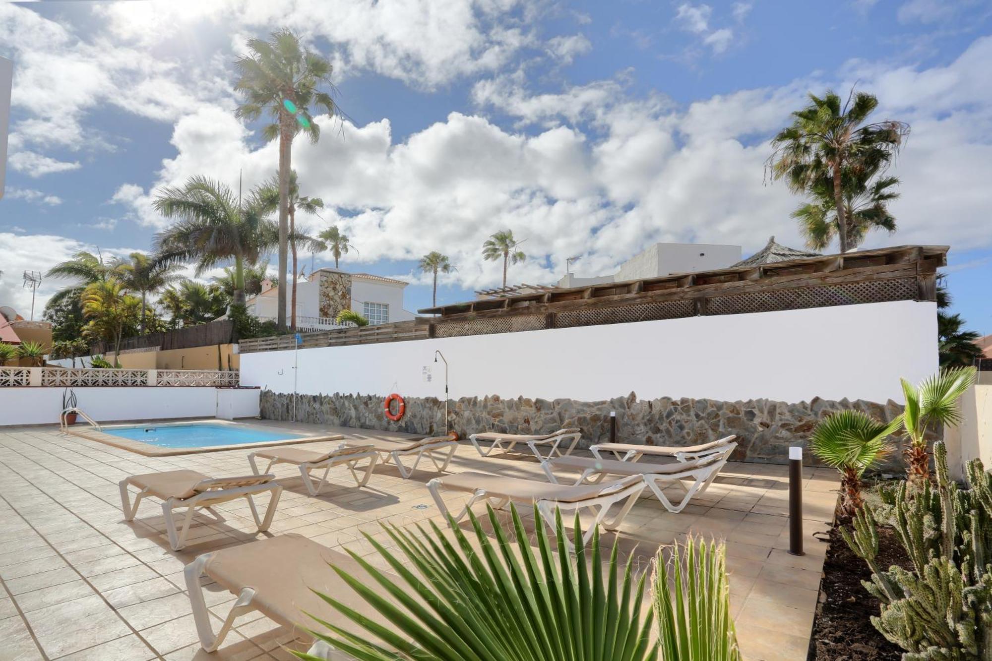 Residencia Lena Apartment Corralejo Exterior photo