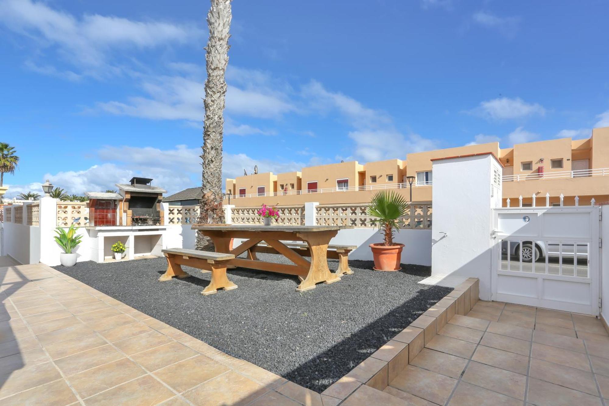 Residencia Lena Apartment Corralejo Exterior photo