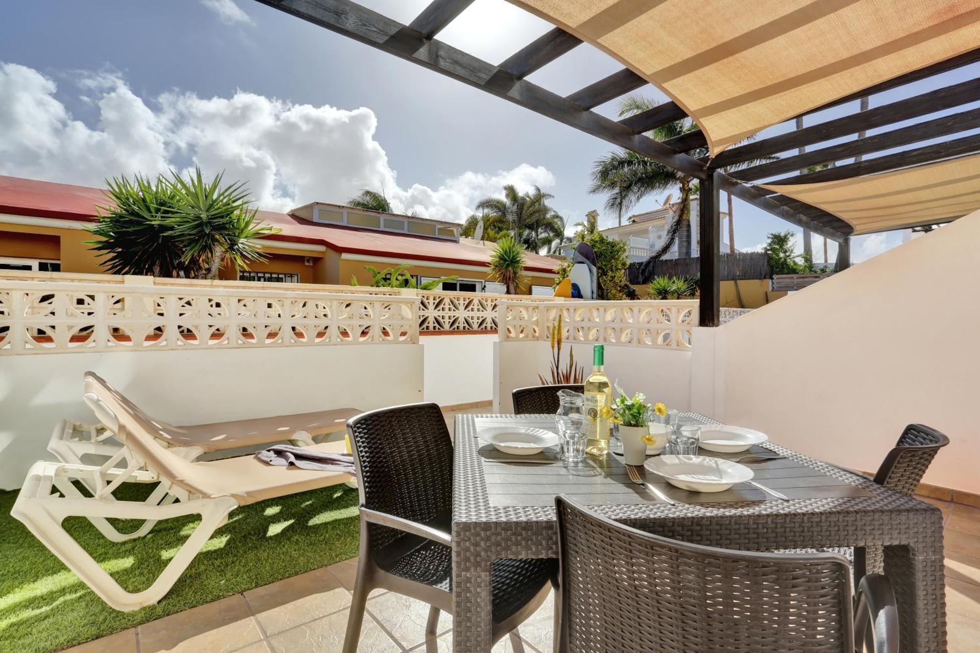 Residencia Lena Apartment Corralejo Exterior photo
