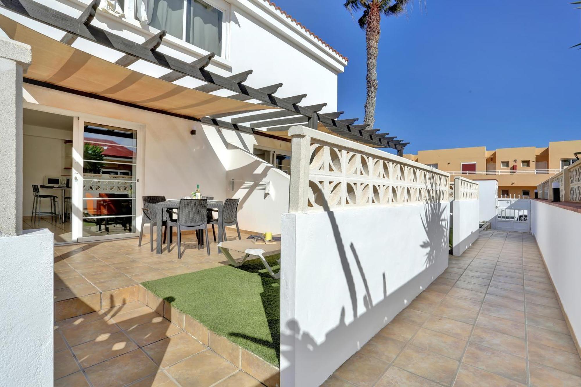 Residencia Lena Apartment Corralejo Exterior photo